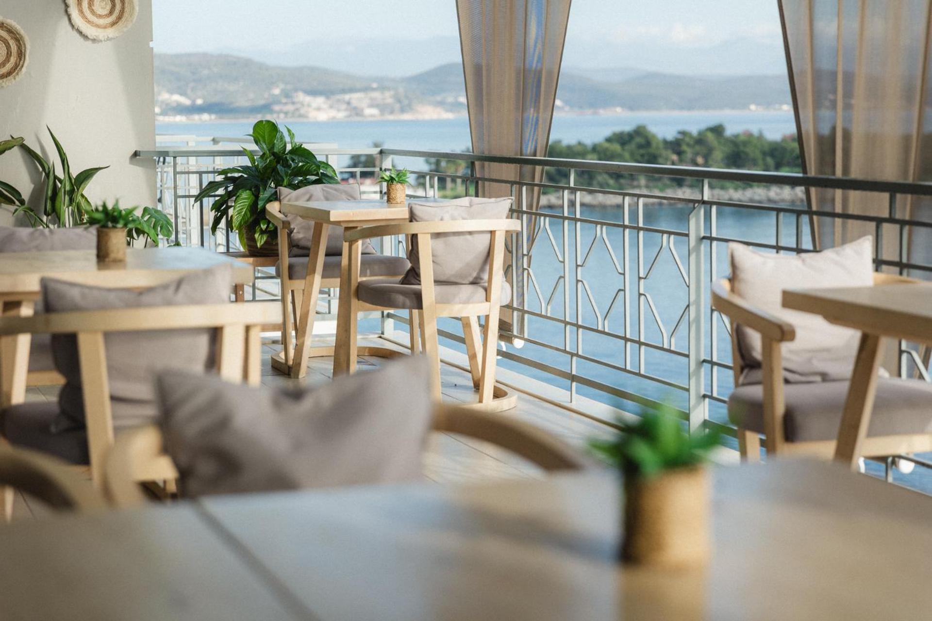 Infinity Hotel Gytheio Exterior foto
